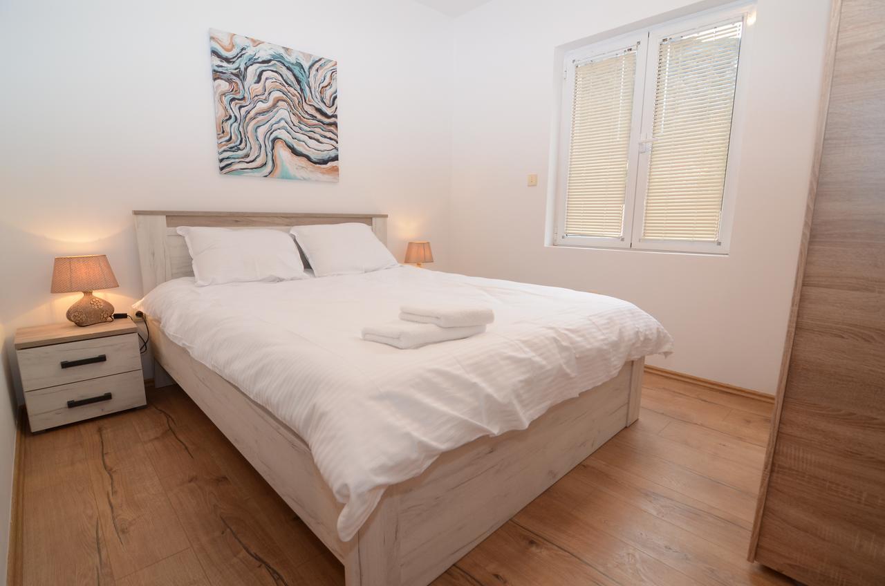 Maritimo Apartments Kotor Ngoại thất bức ảnh