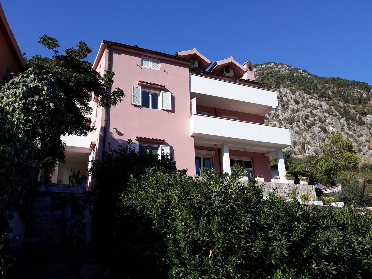 Maritimo Apartments Kotor Ngoại thất bức ảnh