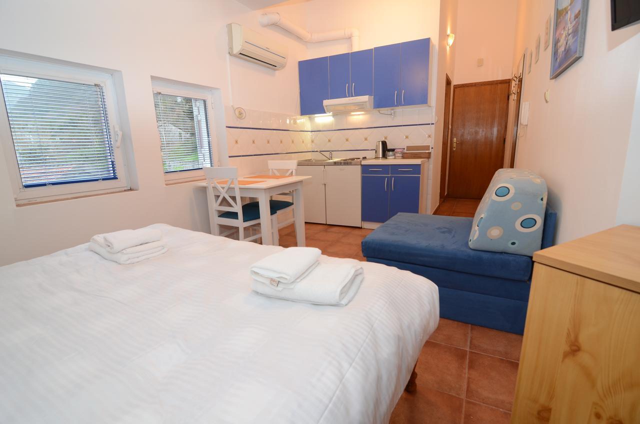 Maritimo Apartments Kotor Ngoại thất bức ảnh