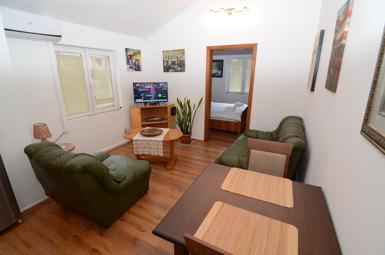 Maritimo Apartments Kotor Ngoại thất bức ảnh