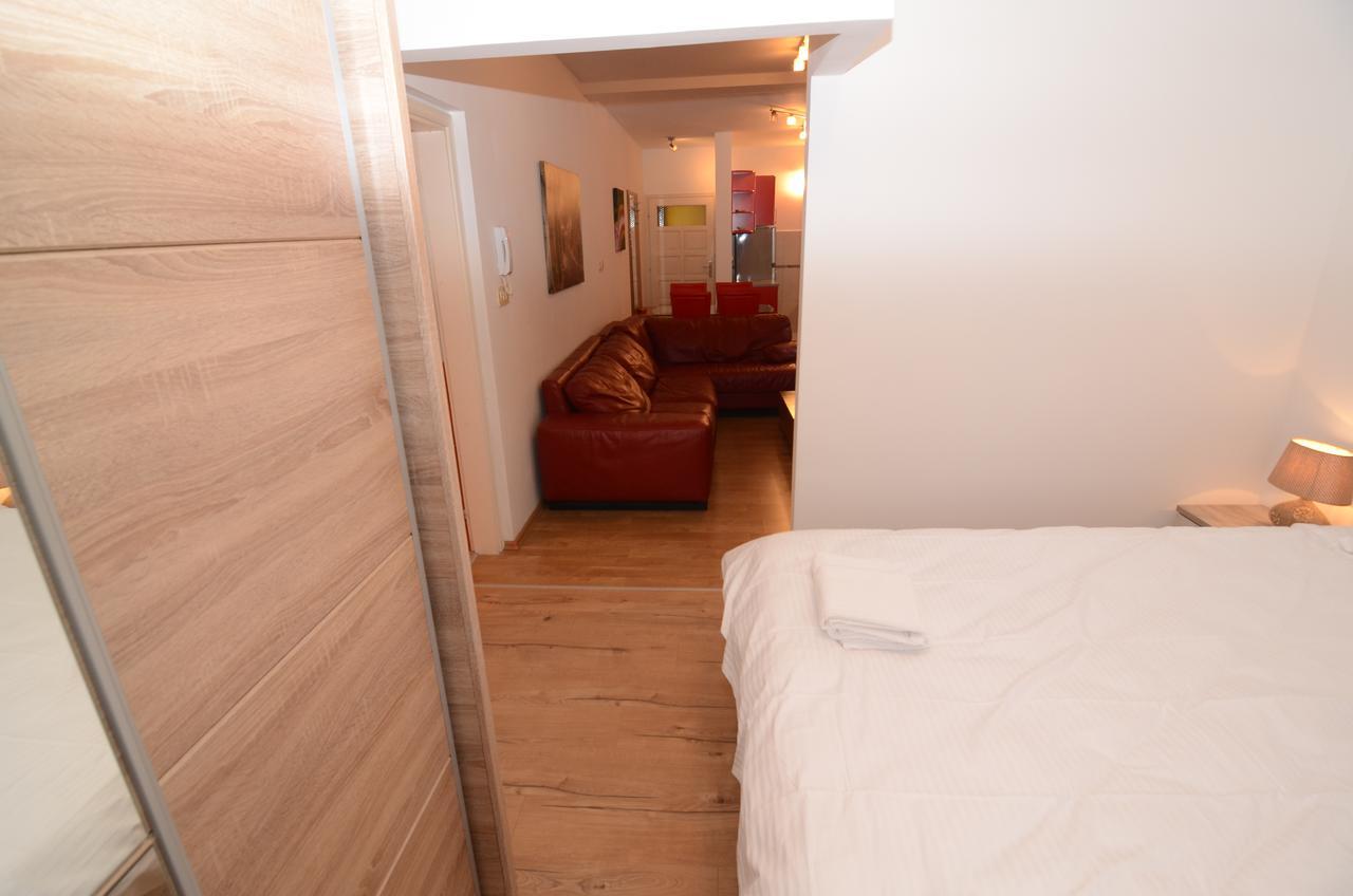 Maritimo Apartments Kotor Ngoại thất bức ảnh