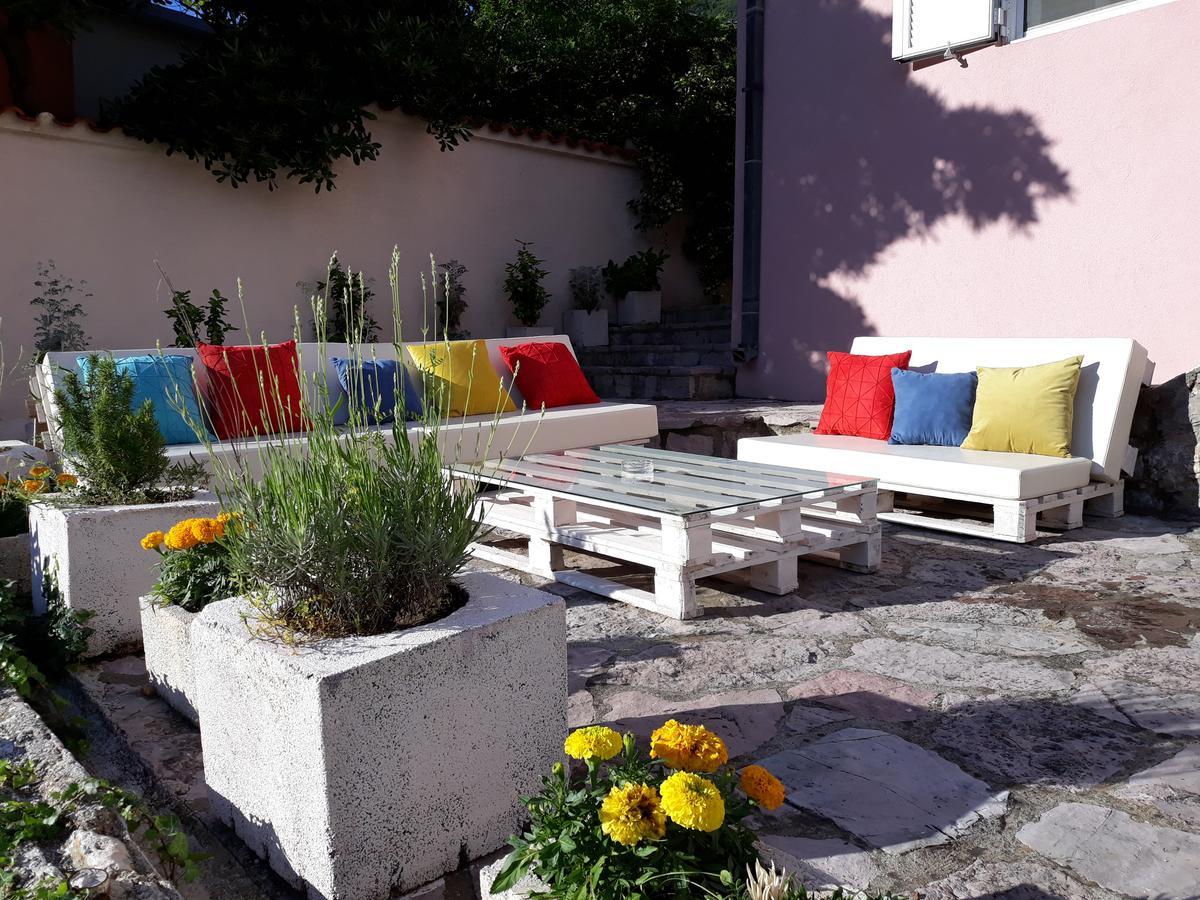 Maritimo Apartments Kotor Ngoại thất bức ảnh